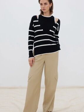 Sovere Repose Combo Knit
AE16